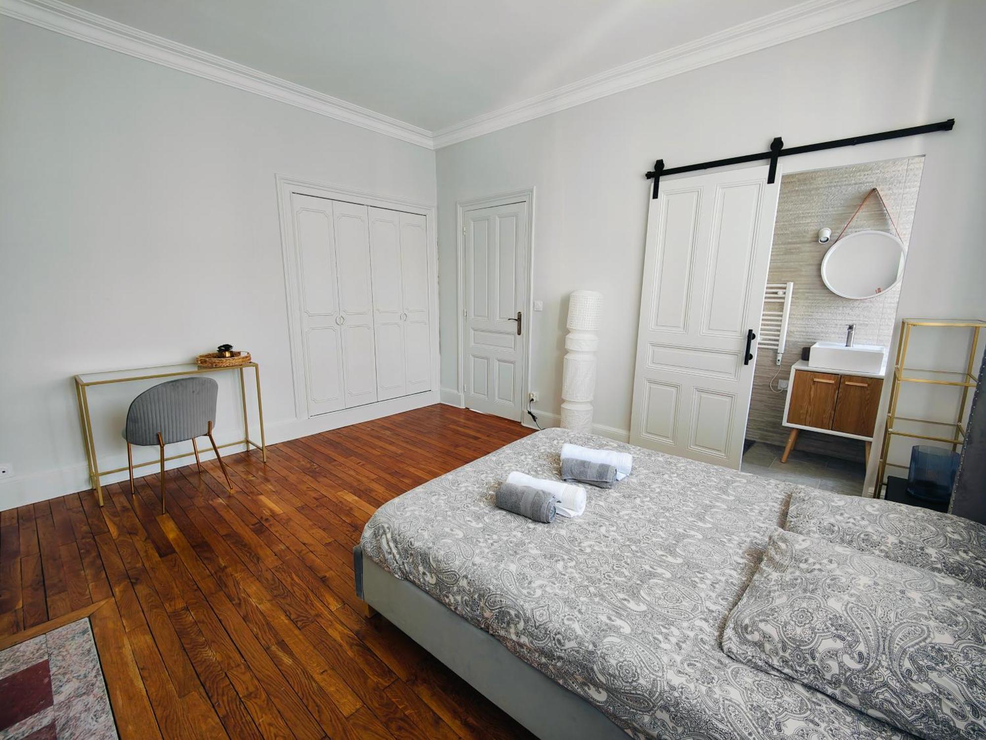 Self-Checkin Town House - Rooms To Rent In A Beautiful Modern Town House - Not A Hotel - Location De Chambres Avec Arrivee En Autonomie - Extra Fee For Sheets And Towels - Private Parking - Check Your Plateform Inbox And Follow Check-In Instructions Saint-Romain-en-Gal Extérieur photo